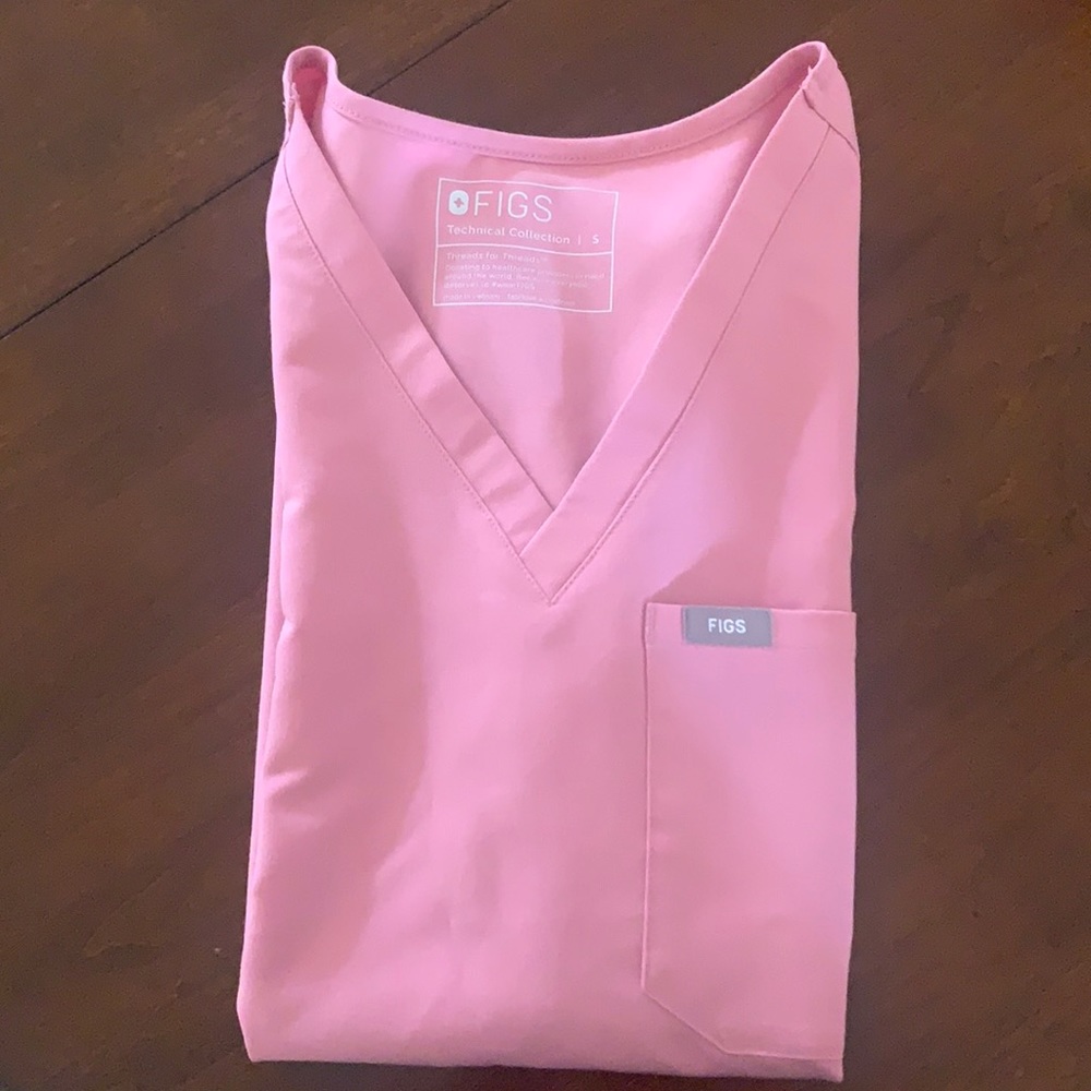 COPY - FIGS Chalk Pink Scrub Set size Small